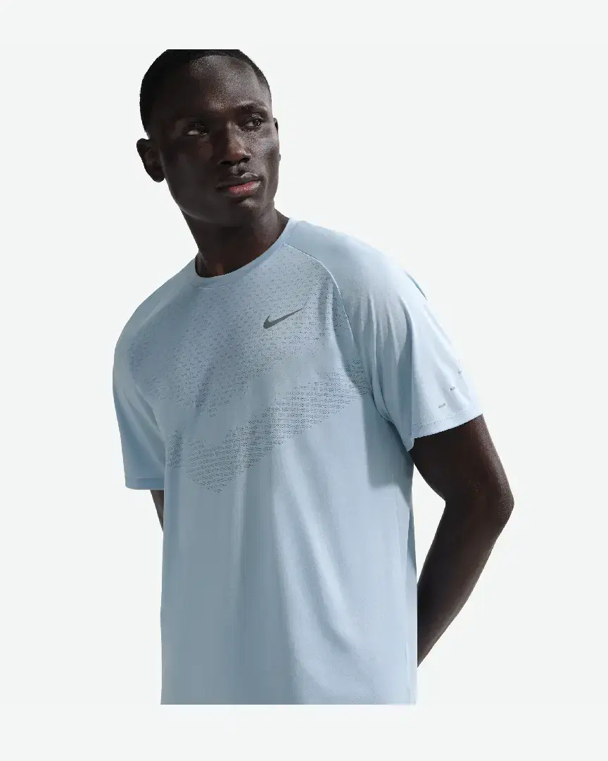 Camiseta de manga corta con patrones reflectantes Dri-Fit Adv Nike Stride M - HV5203-440 (0) au meilleur prix !