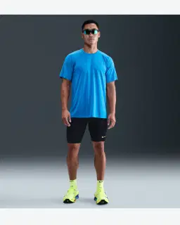 Camiseta de manga corta con patrones reflectantes Dri-Fit Adv Nike Stride Hombre – 4/4