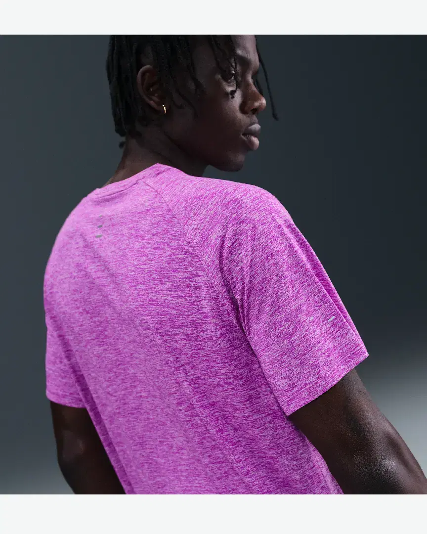 Camiseta Nike Stride M - HV5203-551 (1) au meilleur prix !