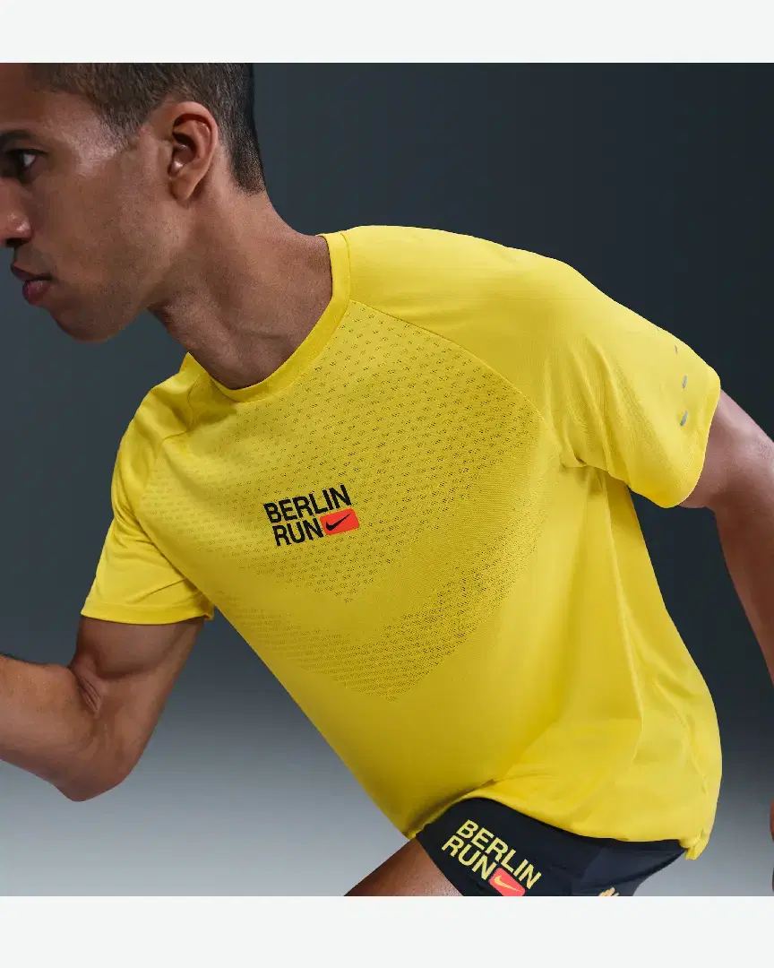 Camiseta de manga corta con patrones reflectantes Dri-Fit Adv Nike Stride M - IH4069-718 (2) au meilleur prix !