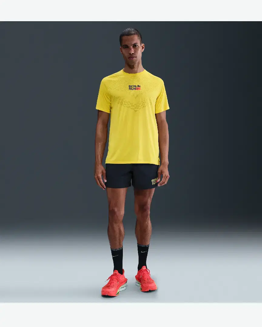 Camiseta de manga corta con patrones reflectantes Dri-Fit Adv Nike Stride M - IH4069-718 (3) au meilleur prix !