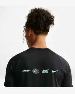 Camiseta de invierno de manga corta Dri-Fit Nike Stride Hombre – 2/4