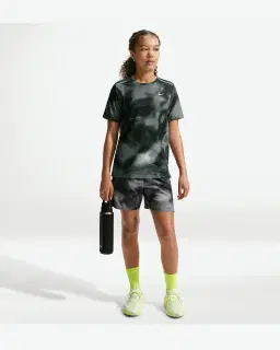 Camiseta de manga corta Dri-Fit Nike Miler para niño – 4/4