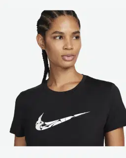 Camiseta de manga corta Dri-Fit Nike One Swoosh Mujer – 3/4