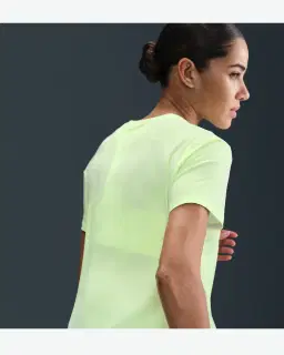 Camiseta de manga corta Dri-Fit Nike One Swoosh Mujer – 2/4