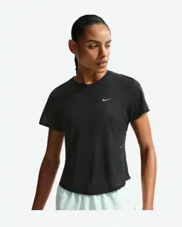 Camiseta de manga corta Dri-Fit Nike Swift Breathe Mujer – 1/4