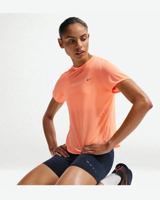 Camiseta de manga corta Dri-Fit Nike Swift Breathe W