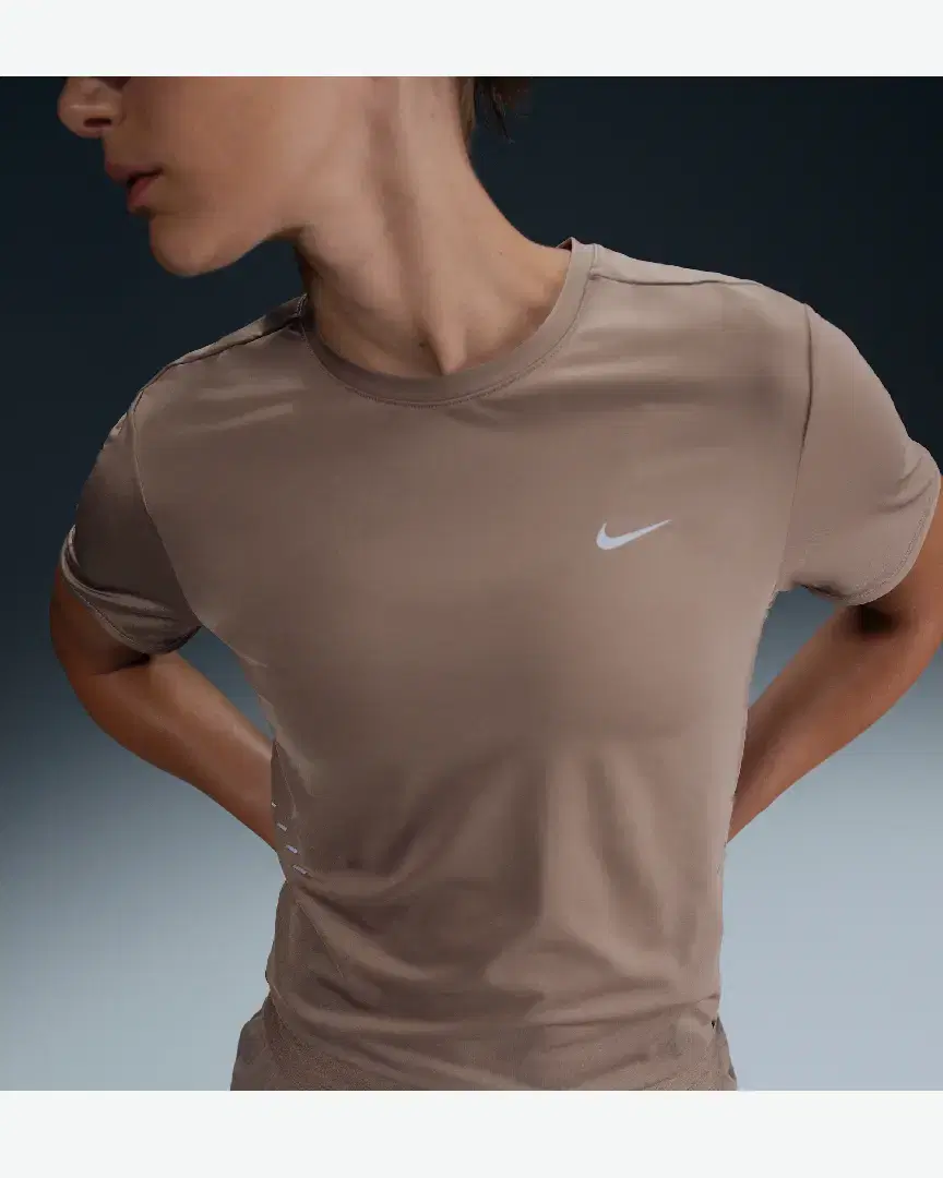 Camiseta de Manga Corta Dri-Fit Nike Swift Wool W - Women (5) au meilleur prix !