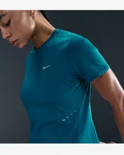 Camiseta de Manga Corta Dri-Fit Nike Swift Wool Mujer – 3/4