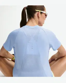 Camiseta de Manga Corta Dri-Fit Nike Swift Wool Mujer – 3/4