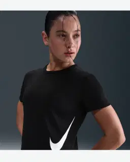 Camiseta de manga corta Dri-Fit Nike Tempo Swoosh Run Mujer – 1/4