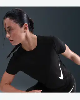 Camiseta de manga corta Dri-Fit Nike Tempo Swoosh Run Mujer – 3/4
