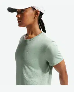 Camiseta de manga corta Dri-Fit Nike Tempo Mujer – 3/4
