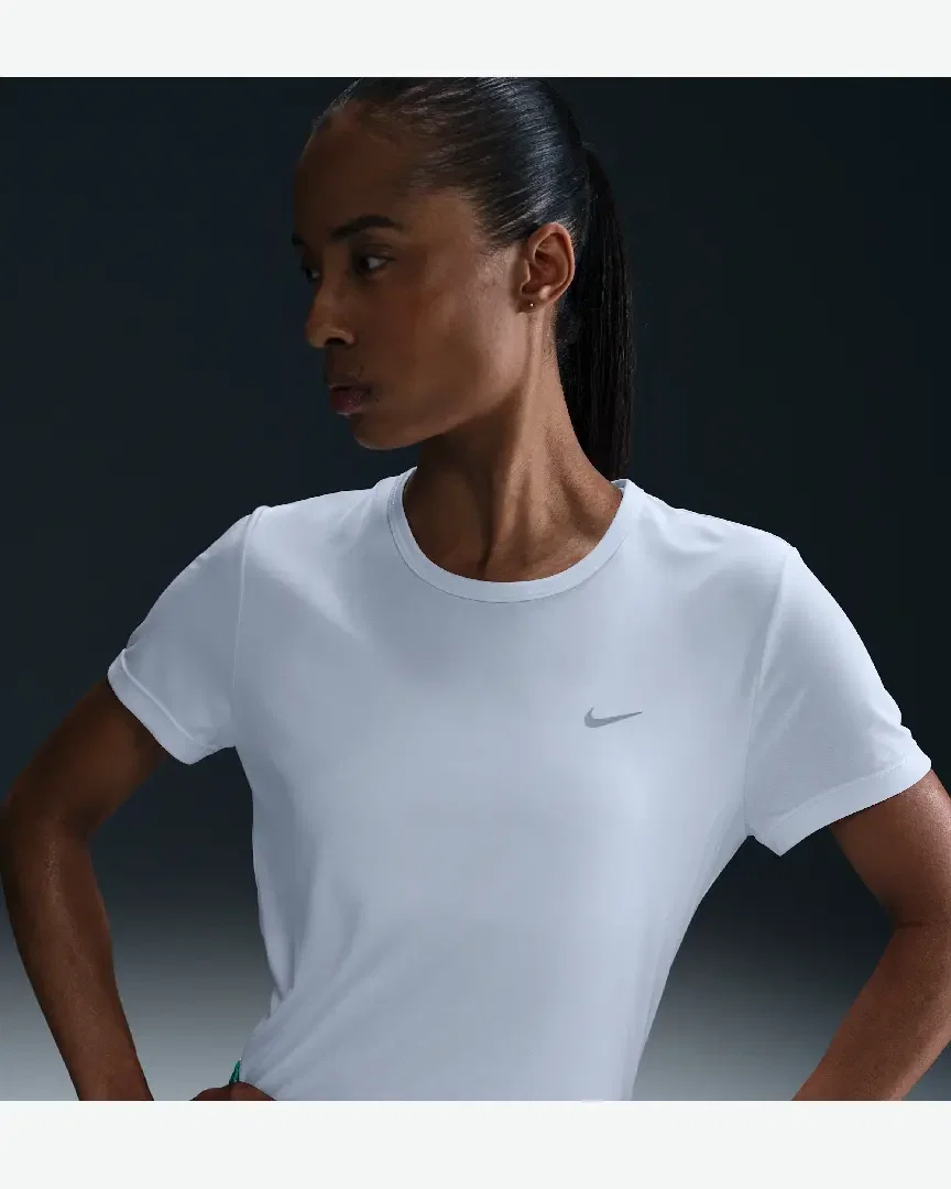 Camiseta de manga corta Dri-Fit Nike Tempo Mujer