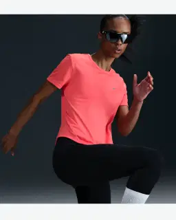 Camiseta de manga corta Dri-Fit Nike Tempo Mujer – 3/4