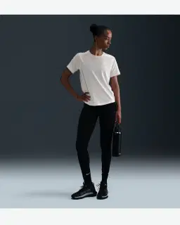 Camiseta de Manga Corta Nike Dri-Fit Trail Mujer – 1/2