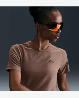 Camiseta de Manga Corta Nike Dri-Fit Trail Mujer – 1/4