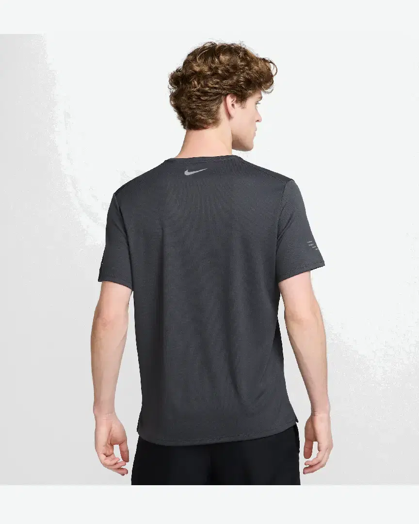 Camiseta de manga corta Dri-Fit UV Nike Miler Flash M - IB4127-070 (1) au meilleur prix !