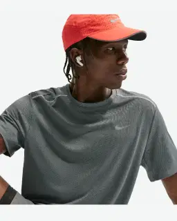 Camiseta de manga corta con protección UV Dri-Fit Nike Miler Hombre – 3/4