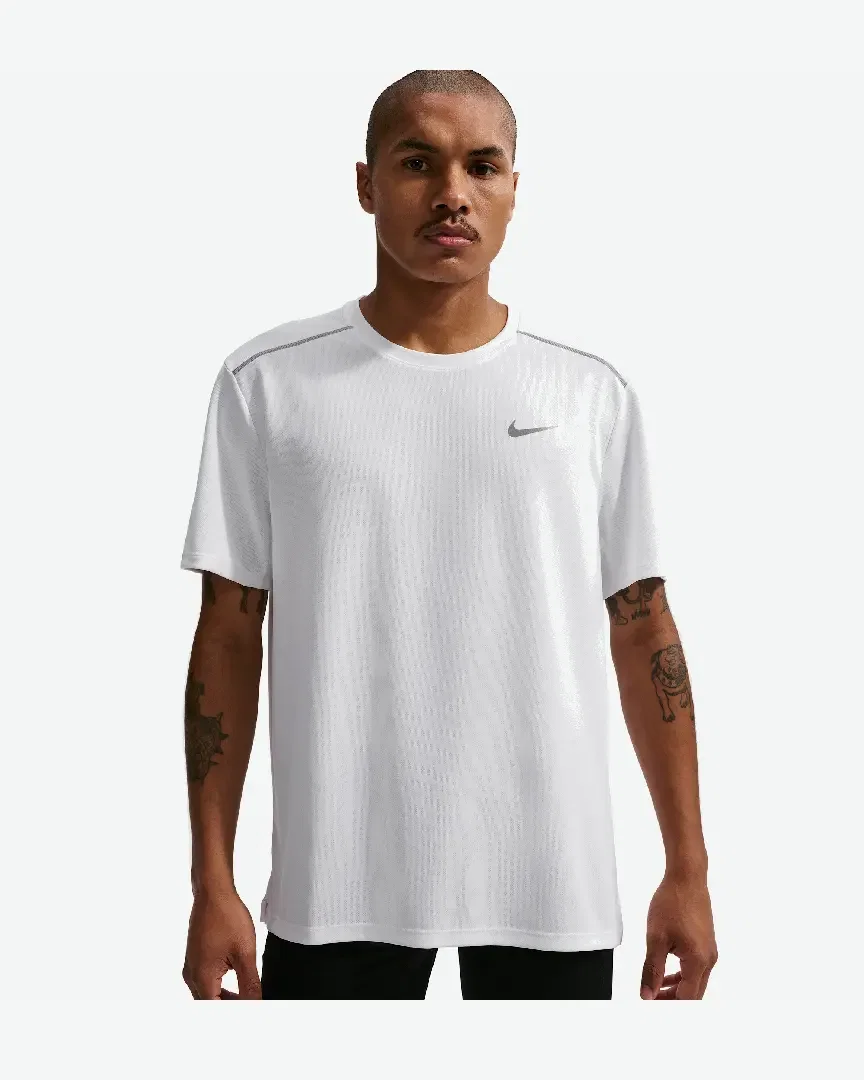 Camiseta de manga corta con protección UV Dri-Fit Nike Miler Hombre