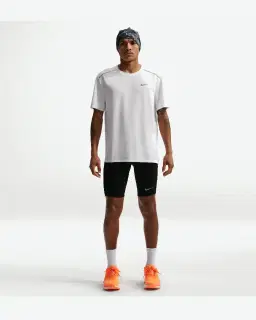 Camiseta de manga corta con protección UV Dri-Fit Nike Miler Hombre – 4/4