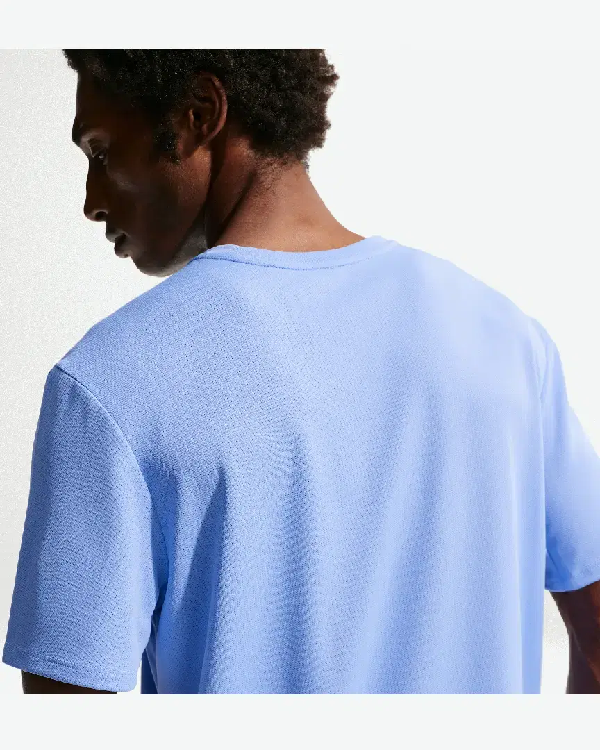 Camiseta de manga corta con protección UV Dri-Fit Nike Miler M - IF2082-494 (1) au meilleur prix !