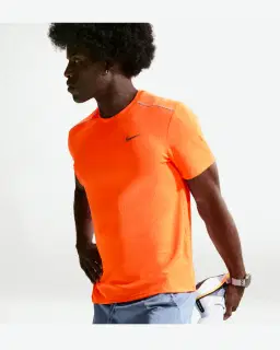 Camiseta de manga corta con protección UV Dri-Fit Nike Miler Hombre – 3/4