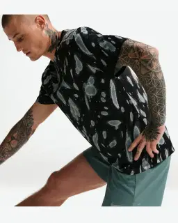 Camiseta de manga corta con protección UV Dri-Fit Nike Miler Hombre – 3/4