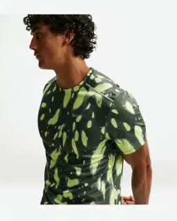 Camiseta de manga corta con protección UV Dri-Fit Nike Miler Hombre – 1/4