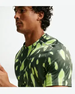 Camiseta de manga corta con protección UV Dri-Fit Nike Miler Hombre – 3/4