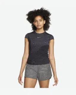 Camiseta de manga corta Nike Dri-FIT Run Division Mujer – 1/4