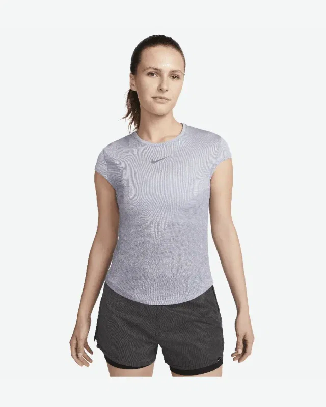 Camiseta de manga corta Nike Dri-FIT Run Division W