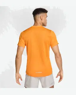 Camiseta de manga corta y estampados Nike Miler Hombre – 2/4