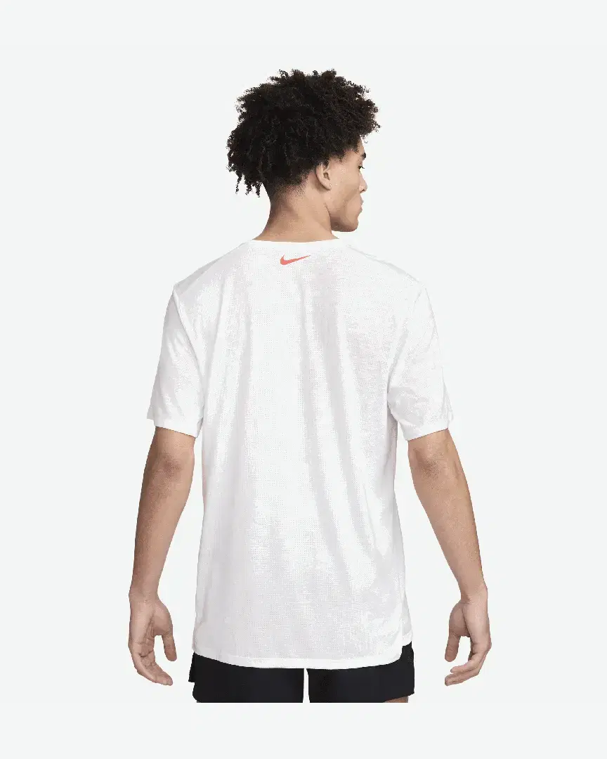 Camiseta de manga corta Nike Rise 365 Run Energy M - FN3996-121 (1) au meilleur prix !