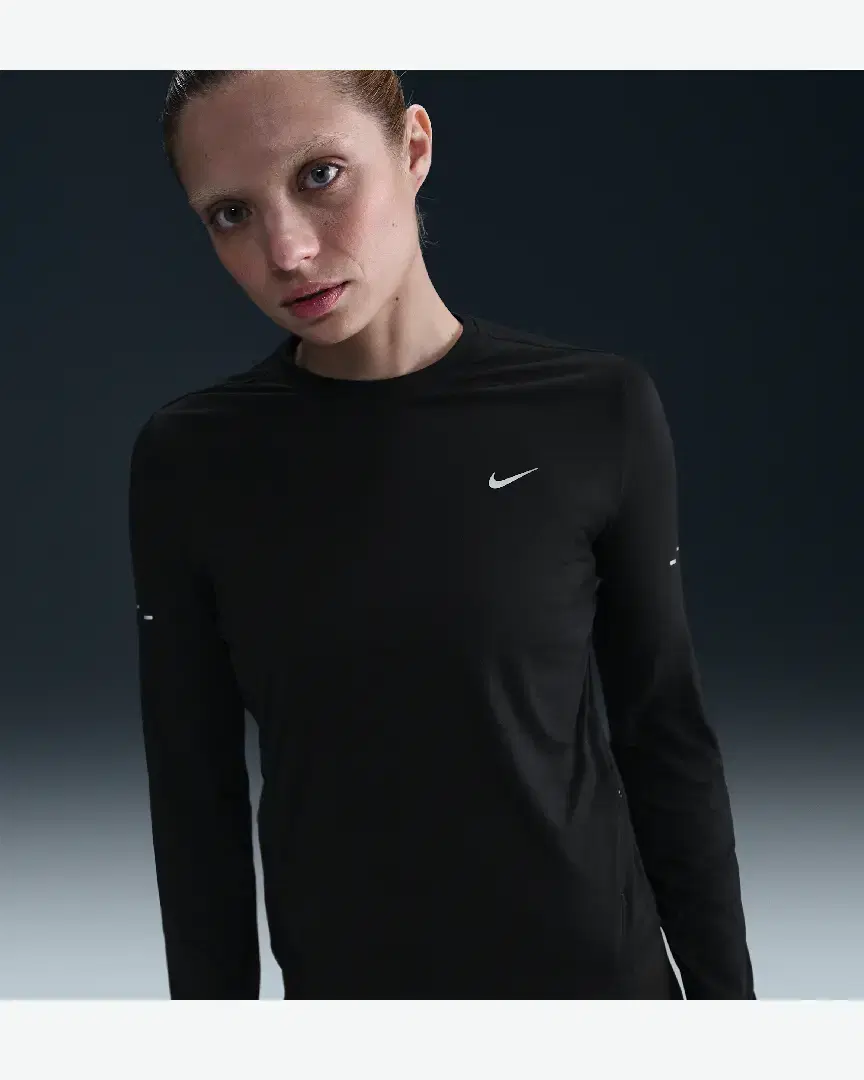 Camiseta de manga larga y cuello redondo Dri-Fit anti-UV Nike Swift W - Women (3) au meilleur prix !