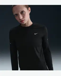 Camiseta de manga larga y cuello redondo Dri-Fit anti-UV Nike Swift Mujer – 1/4