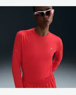 Camiseta de manga larga y cuello redondo Dri-Fit anti-UV Nike Swift Mujer – 1/4