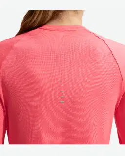 Camiseta de manga larga y cuello redondo Dri-Fit anti-UV Nike Swift Mujer – 2/4