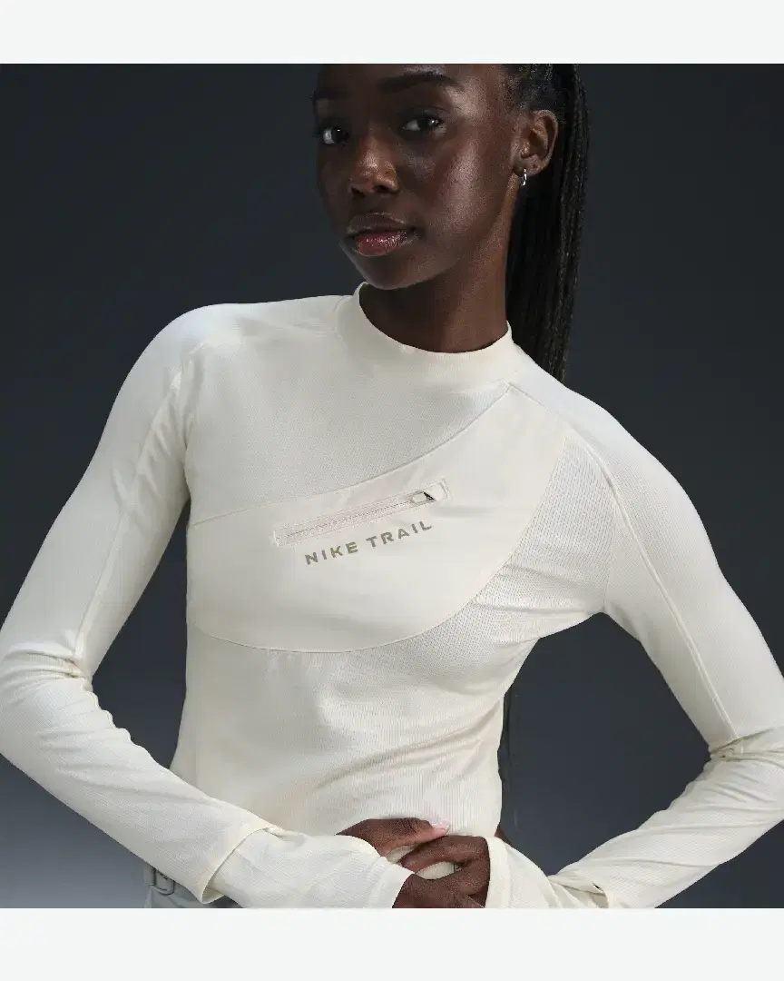 Camiseta de manga larga con bolsillos Dri-Fit Nike Trail W - Women (31) au meilleur prix !