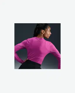 Camiseta de Manga Larga Nike Running Division Mujer – 3/4