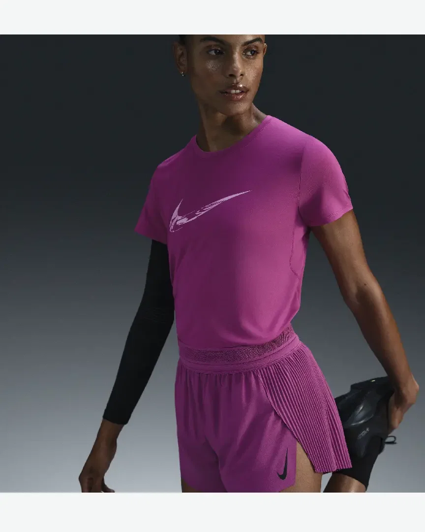 T-shirt de estampado y mangas cortas Dri-Fit Nike One Mujer
