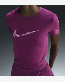 T-shirt de estampado y mangas cortas Dri-Fit Nike One Mujer – 3/4