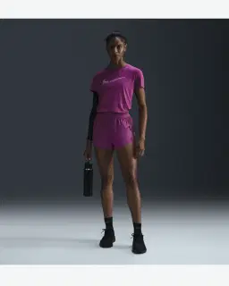 T-shirt de estampado y mangas cortas Dri-Fit Nike One Mujer – 4/4