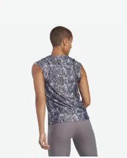 Camiseta adidas Fast hecha con plástico del océano Parley Mujer – 2/4