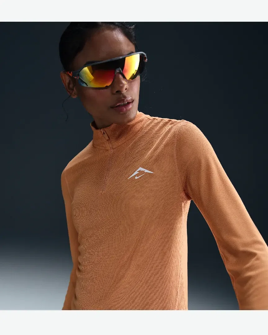 Camiseta de segunda capa Dri-Fit con cremallera 1/4 Nike Trail Mujer