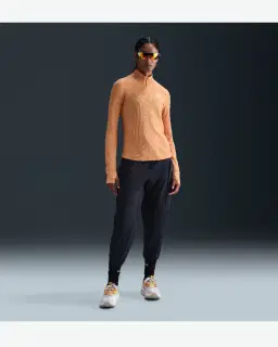 Camiseta de segunda capa Dri-Fit con cremallera 1/4 Nike Trail Mujer – 4/4