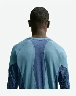 Camiseta de manga larga Dri-Fit Adv Nike Stride Hombre – 2/4