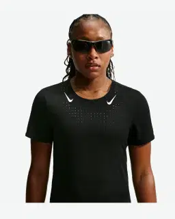 Camiseta Dri-Fit Adv Nike Aeroswift Mujer – 1/4