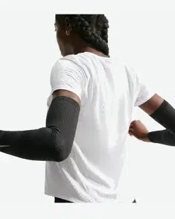 Camiseta Dri-Fit Adv Nike Aeroswift Mujer – 2/4