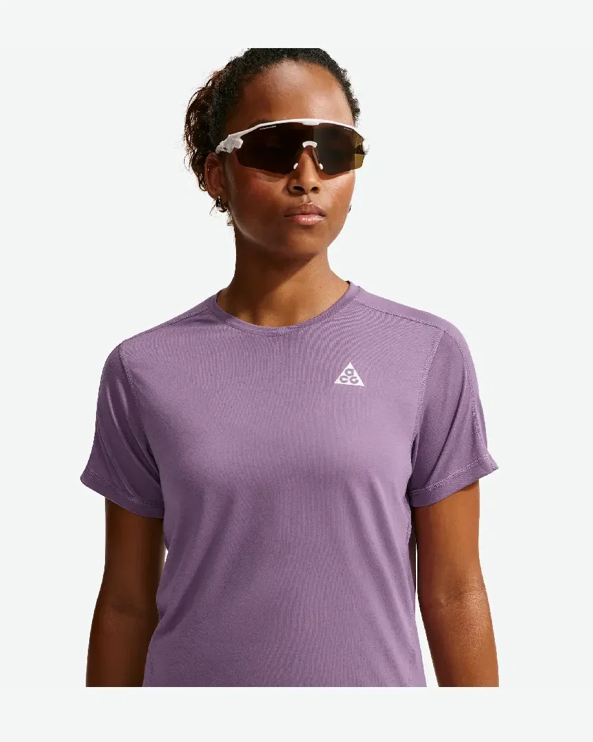 Camiseta Dri-Fit Nike ACG Mujer
